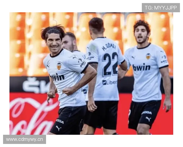 瓦伦西亚管理层决策争议，球队稳定性面临考验