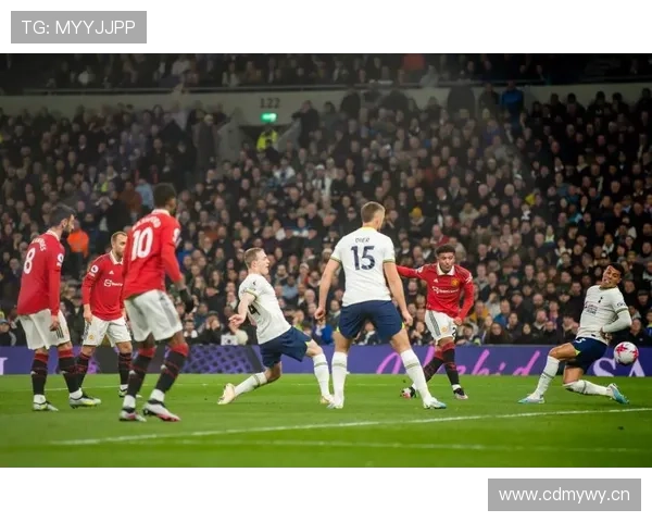 “热刺崩盘警报拉响，争冠梦碎下战术隐患曝光，球队重建何时迎刃而解？”