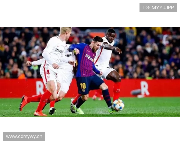 拉莫斯训练完顺手拎走队友的限量球鞋